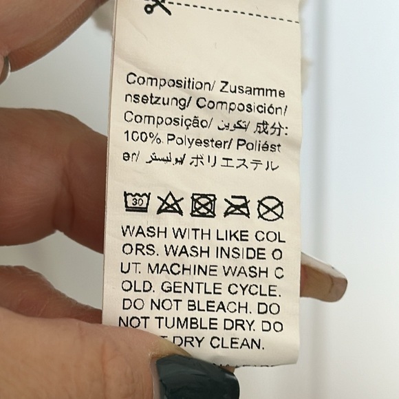 Size large crocheted, bathing suit cover white - Picture 9 of 10